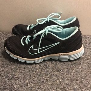 Women’s Nike Dual Fusion Sneaker - Brand new - 8.5